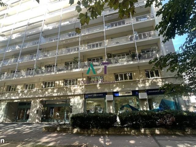 Appartement 9 pièces 217 m²