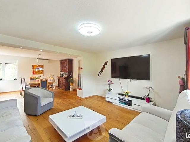 Appartement 9 pièces 217 m²