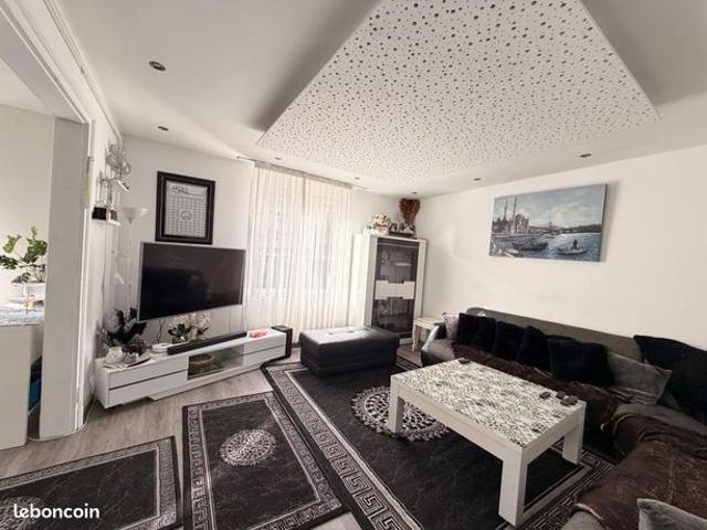Appartement 9 pièces 234 m²
