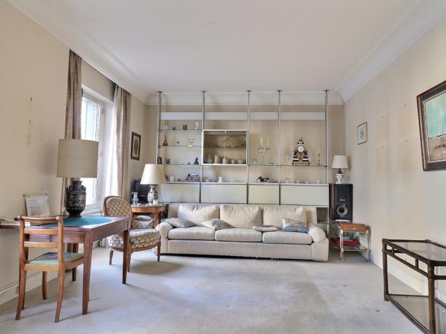 Appartement 9 pièces 242 m²