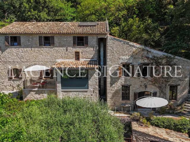Maison 9 pièces 253 m²