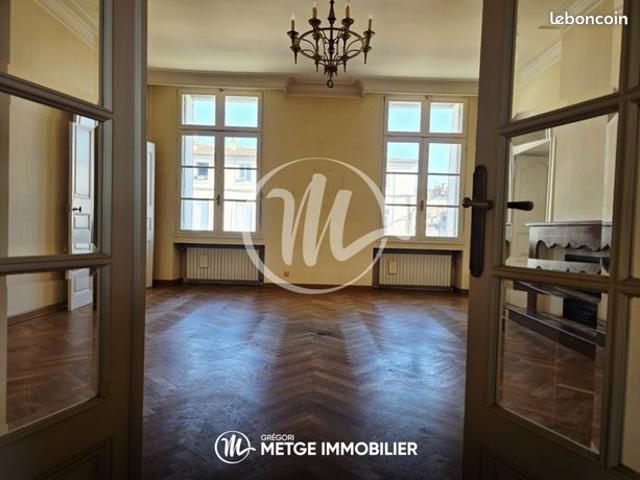 Appartement 9 pièces 267 m²