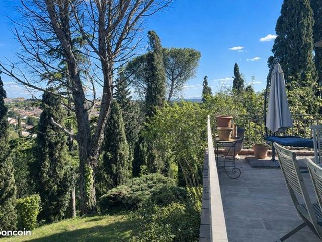 Appartement 9 pièces 278 m²