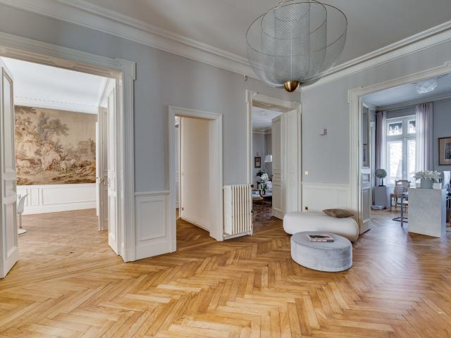 Appartement 9 pièces 278 m²