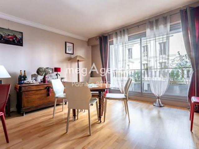 Appartement 103m² avec extérieurs / Centre ville de Saint Mandé