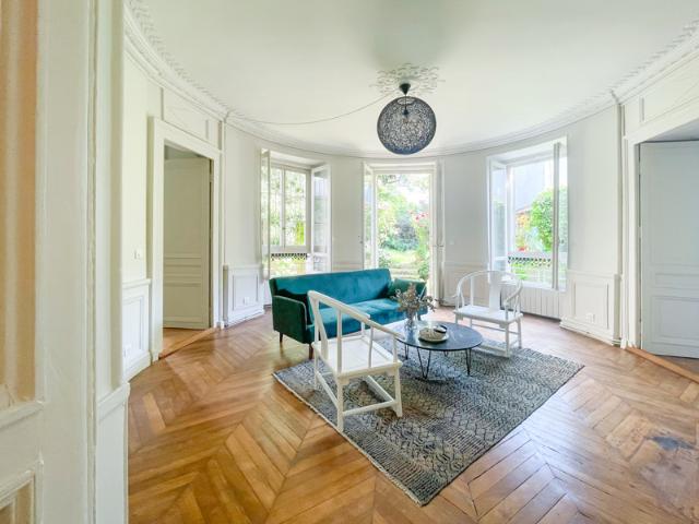 APPARTEMENT 107 m2 de STANDING JARDIN CENTRE VILLE