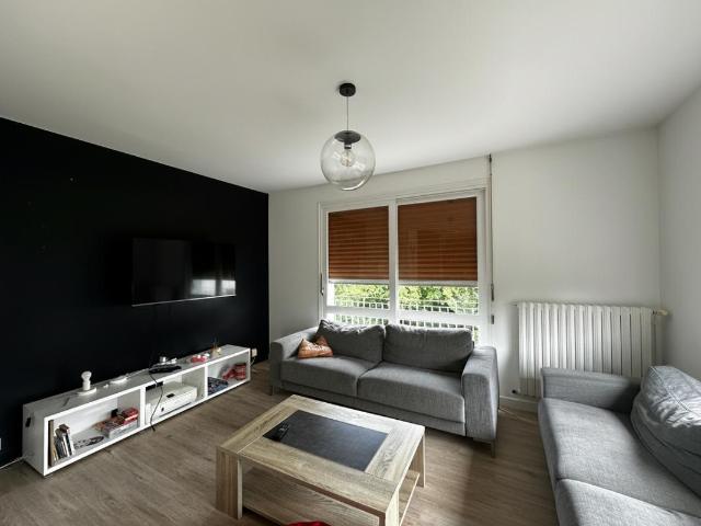 Appartement 10 pièces 12 m²