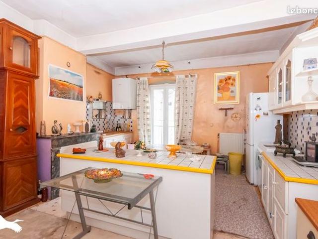 Appartement 10 pièces 164 m²