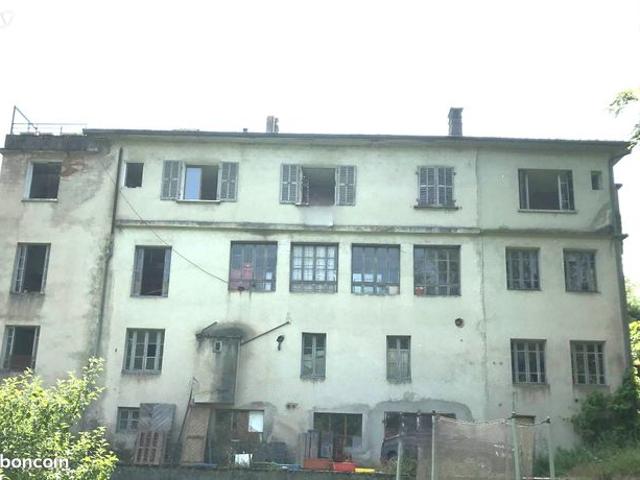 Appartement 10 pièces 162 m²
