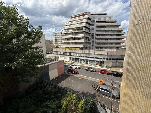 Appartement 10 pièces 201 m²