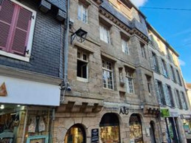 Appartement 10 pièces 215 m²