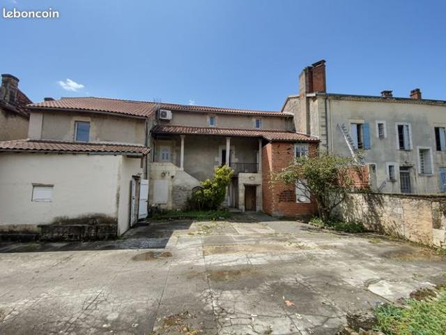 Appartement 10 pièces 234 m²