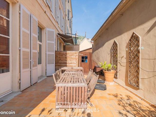 Appartement 10 pièces 240 m²