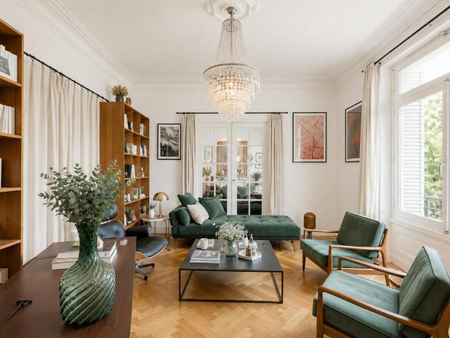Appartement 10 pièces 240 m²