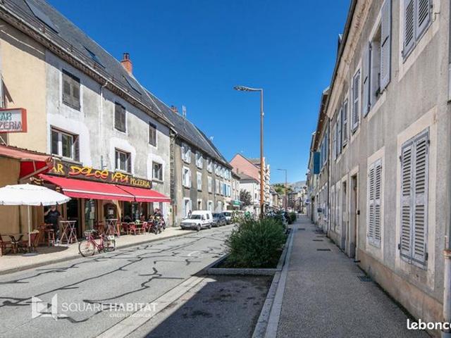 Appartement 10 pièces 254 m²