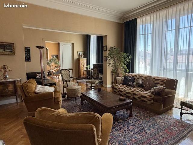 Appartement 10 pièces 266 m²