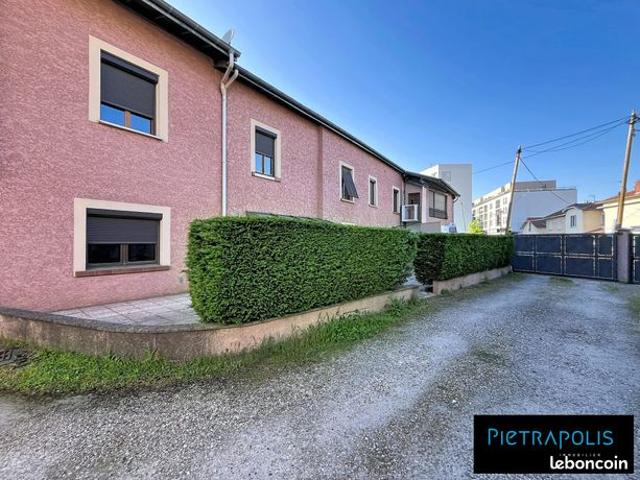 Appartement 10 pièces 269 m²