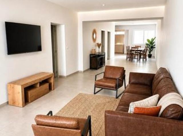 Appartement 10 pièces 358 m²