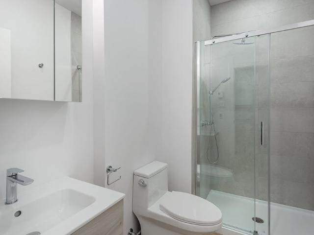 Appartement 125 490 Av. Lake