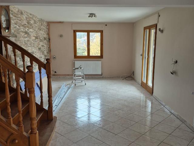 Appartement 127 m2 terrasse individuel 4 chambres aux portes de Besançon