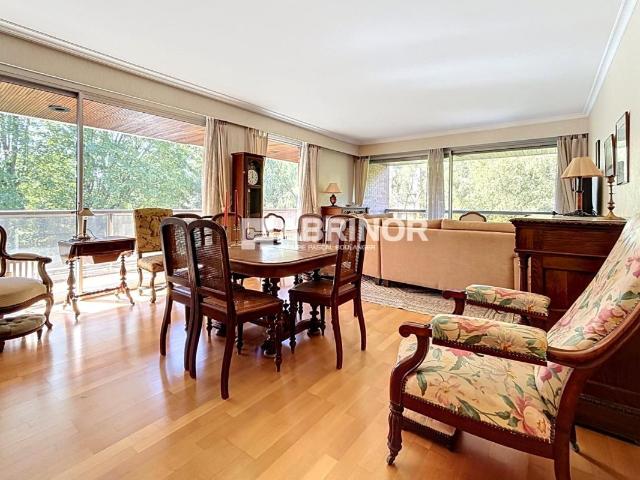 Appartement 127 m² 3 chambres bureau terrasse garage prox tram