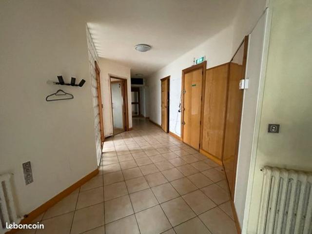 Appartement 12 pièces 143 m²