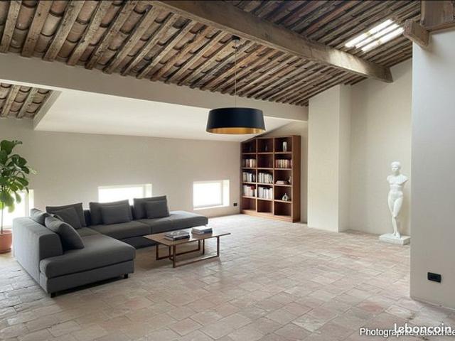 Appartement 12 pièces 384 m²