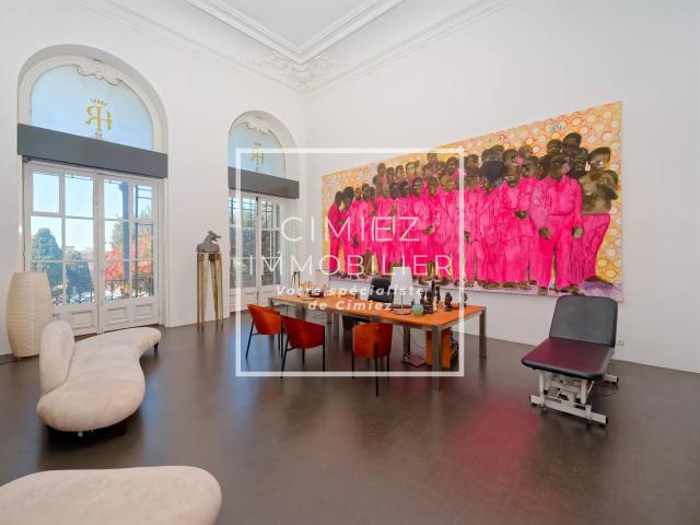 Appartement 12 pièces 736 m²