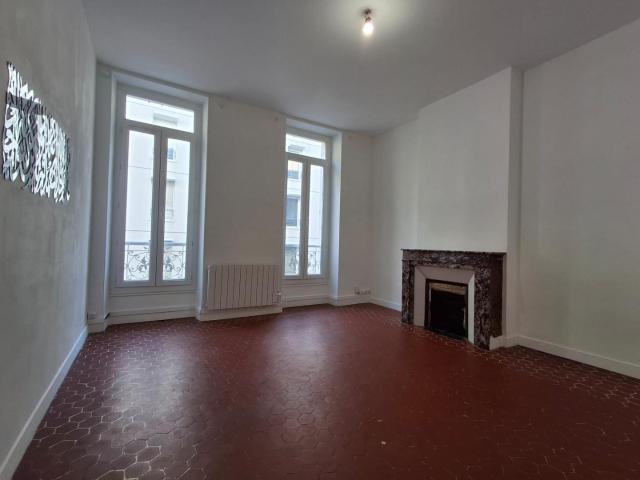 Appartement 13003 Le bien en vidéo