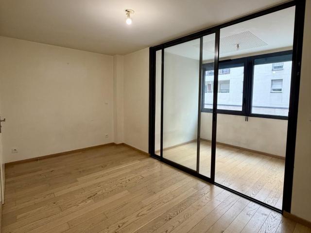 Appartement 13010 Le bien en vidéo