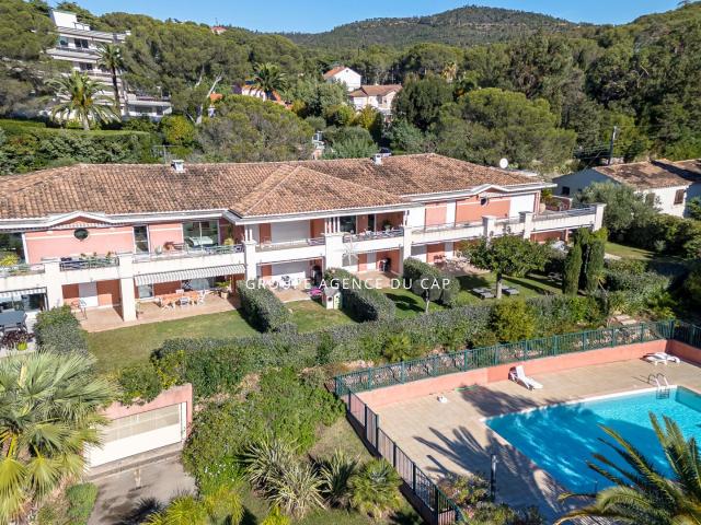 Appartement 130 M² Dernier Étage Boulouris Piscine & Double. 130m² Saint Raphaël