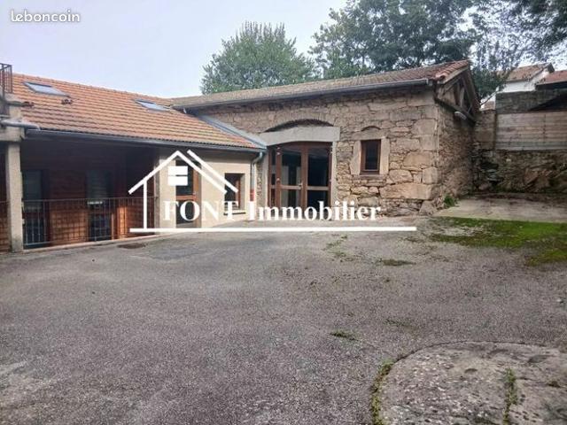 Appartement 140 m² Doizieux