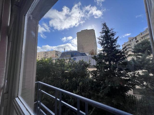 Appartement 14m2 vue Tour Eiffel
