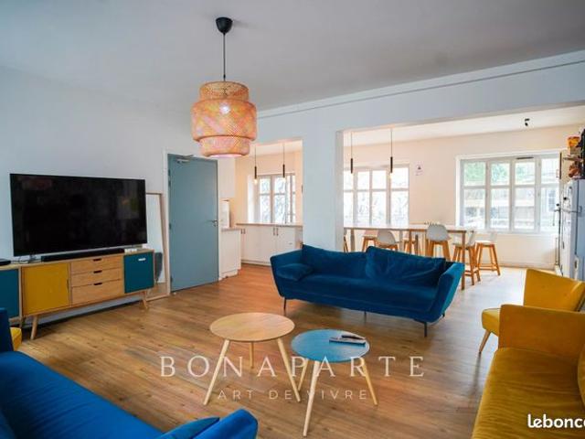 Appartement 16 pièces 461 m²