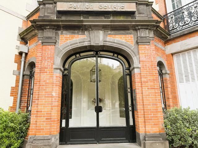 APPARTEMENT 176 m2 dernier étage, adresse de prestige