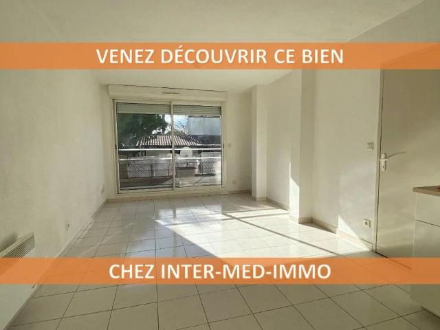 Agde 34300 entre les Berges de l'Hérault et la cave coopérative