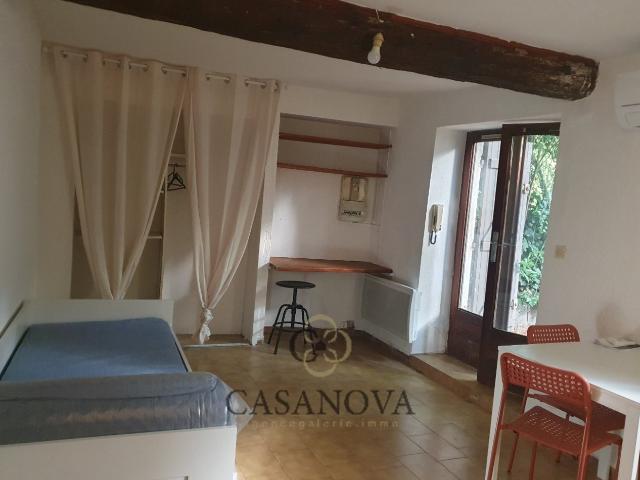 Appartement, 18 m² 1 pièce, en location à Montpellier 465 € par mois