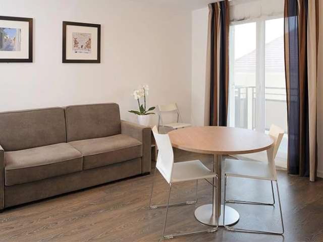 Appartement 1 chambre à louer à Roissy en France