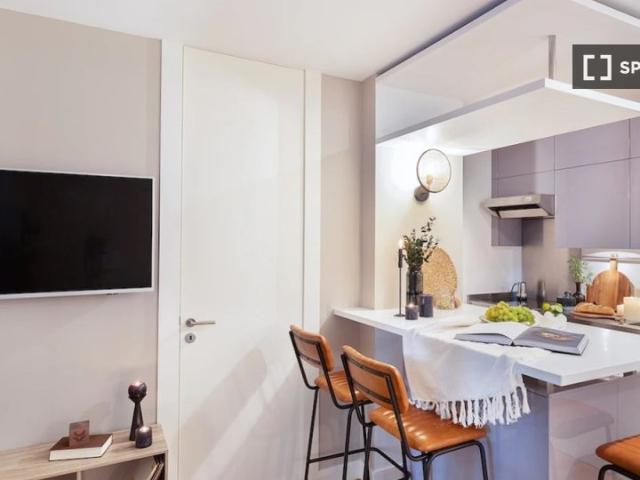 Appartement 1 chambre à louer à Saint Thomas d'Aquin, Paris