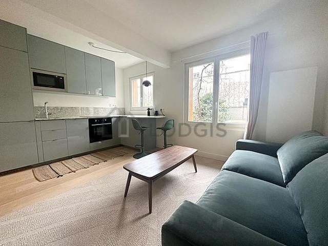 Appartement 1 chambre meublé avec concierge et local à vélos Canal Saint Martin Paris 10°