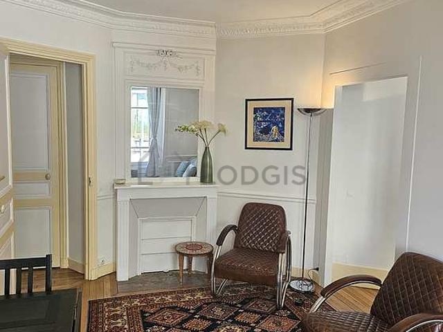 Appartement 1 chambre meublé avec ascenseur Champs Elysées Paris 8°