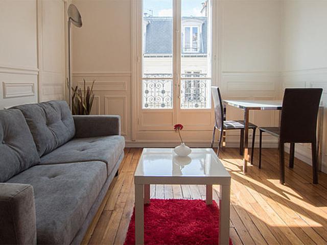 Appartement 1 chambre meublé avec ascenseur, cheminée et concierge La Muette Paris 16°