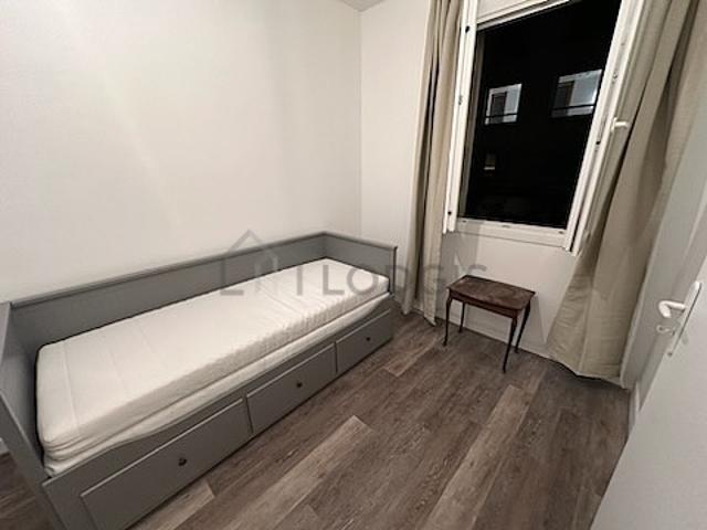 Appartement 1 chambre meublé avec ascenseur, concierge et cave Champs Elysées Paris 8°