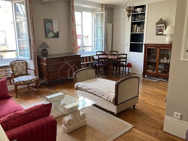 Appartement 1 chambre meublé avec ascenseur et cheminée Musée d'Orsay Paris 7°