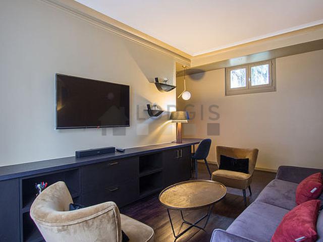 Appartement 1 chambre meublé avec ascenseur et concierge Victor Hugo Paris 16°
