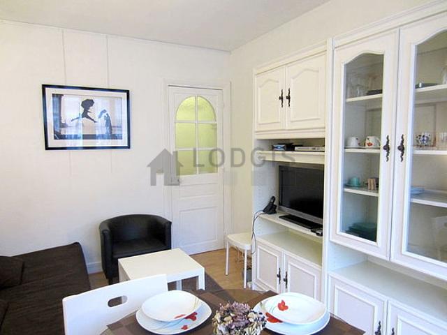 Appartement 1 chambre meublé avec ascenseur et concierge La Motte Picquet Paris 15°