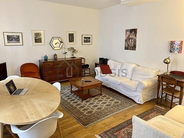 Appartement 1 chambre meublé avec ascenseur et concierge Paris 16°