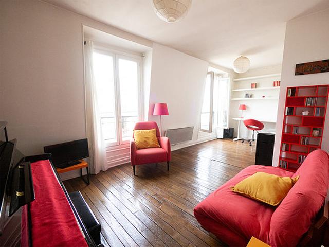 Appartement 1 chambre meublé avec piano et local à vélos Montmartre Paris 18°