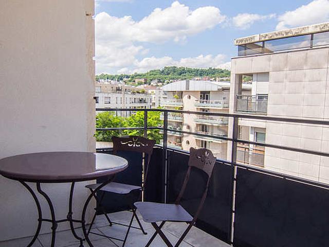Appartement 1 chambre meublé avec terrasse, ascenseur et local à vélos Puteaux 92800
