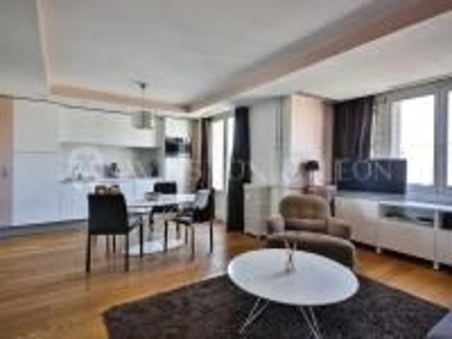 Appartement 1 Chambre Standing 55 m² Paris, Matignon